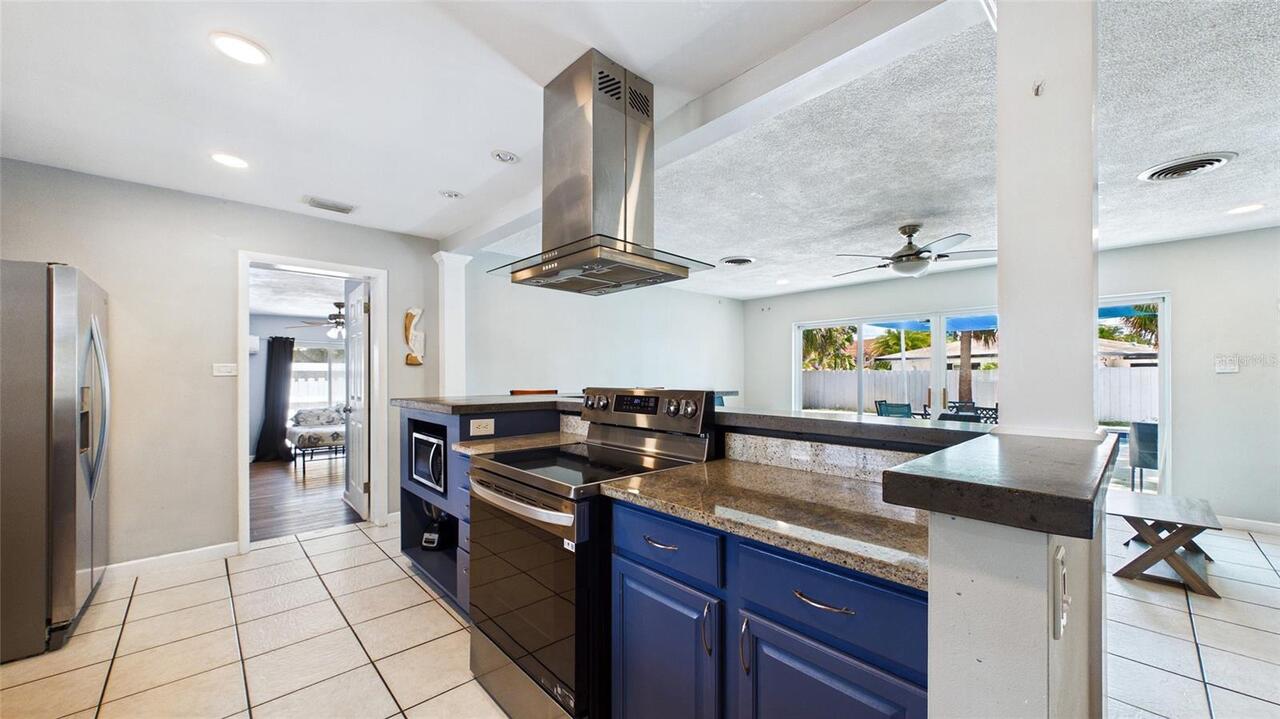 Listing Photo 12