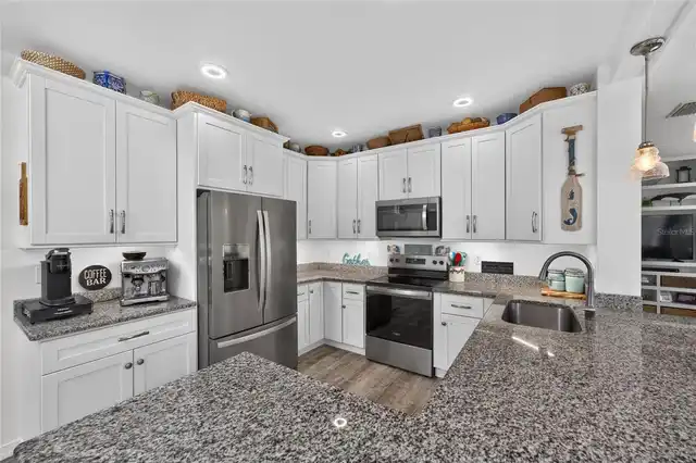 Listing Photo 17
