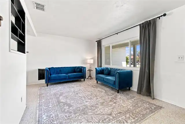 Listing Photo 15