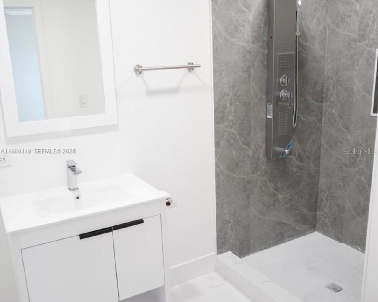 Listing Photo 11