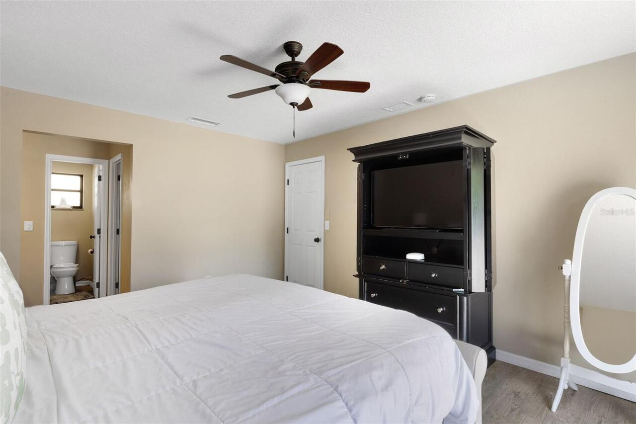 Listing Photo 23
