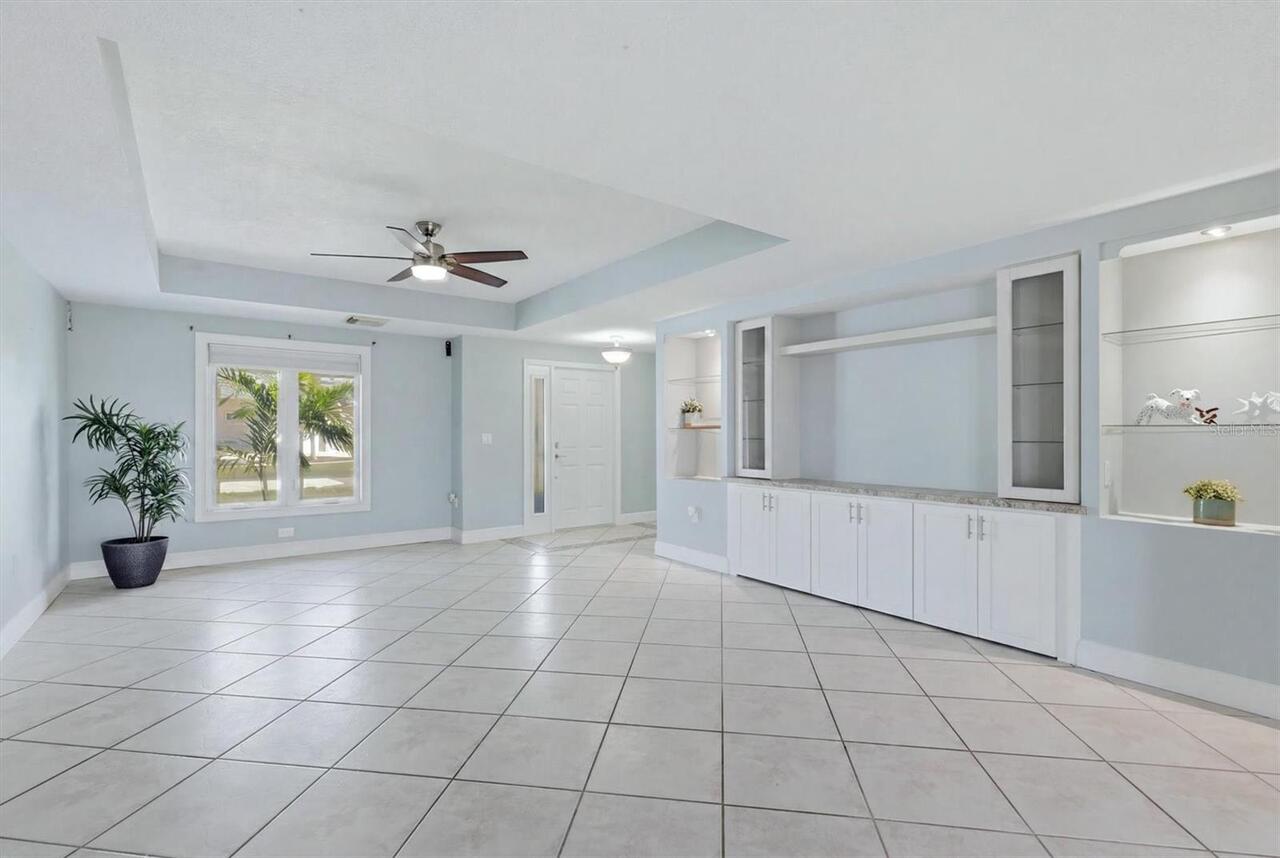 Listing Photo 12