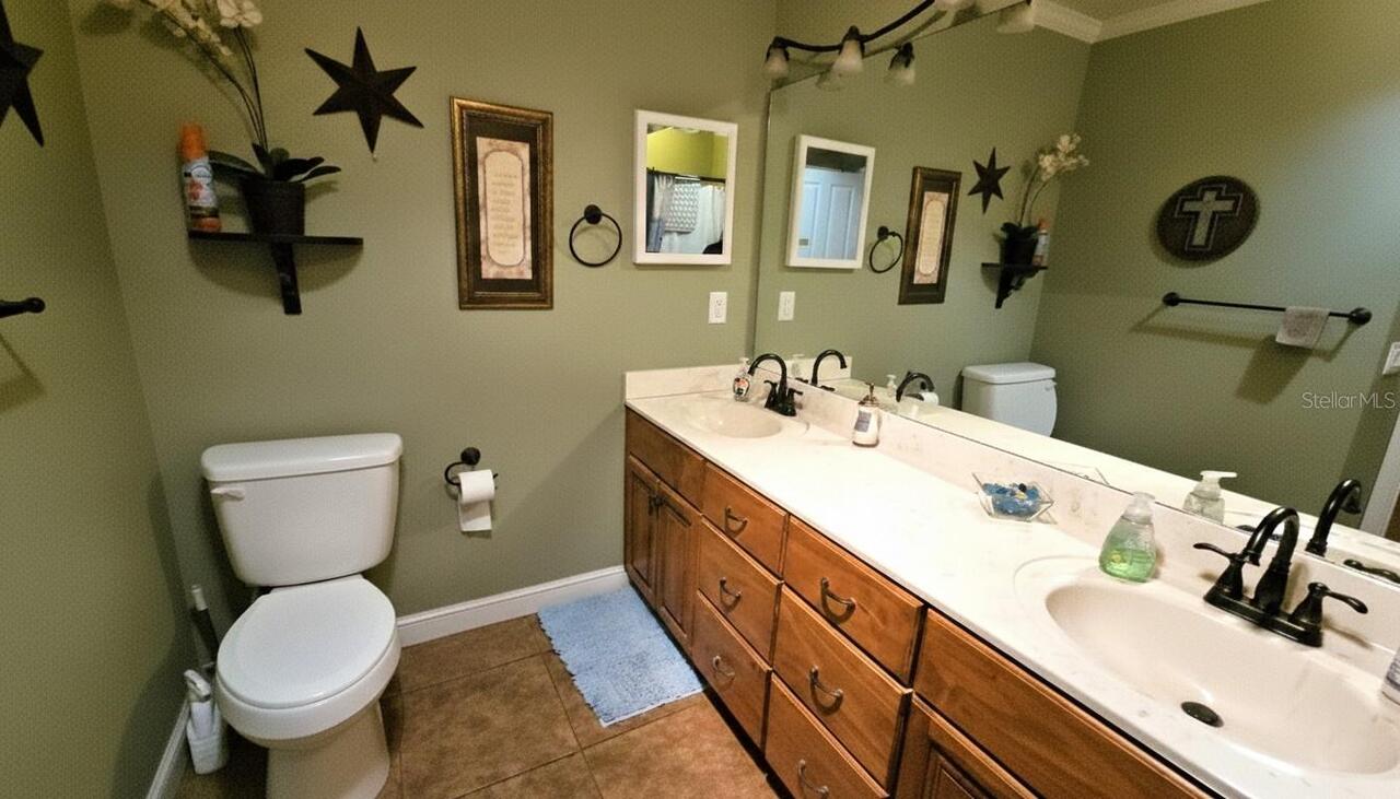 Listing Photo 12