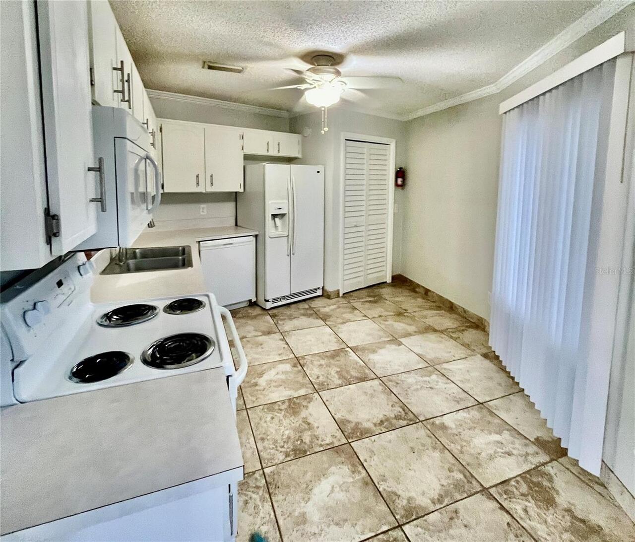 Listing Photo 10