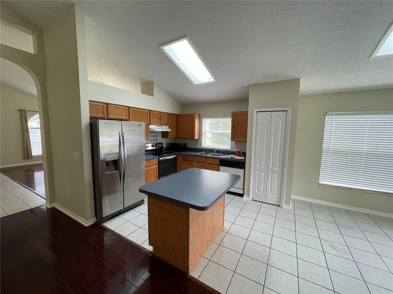 Listing Photo 9