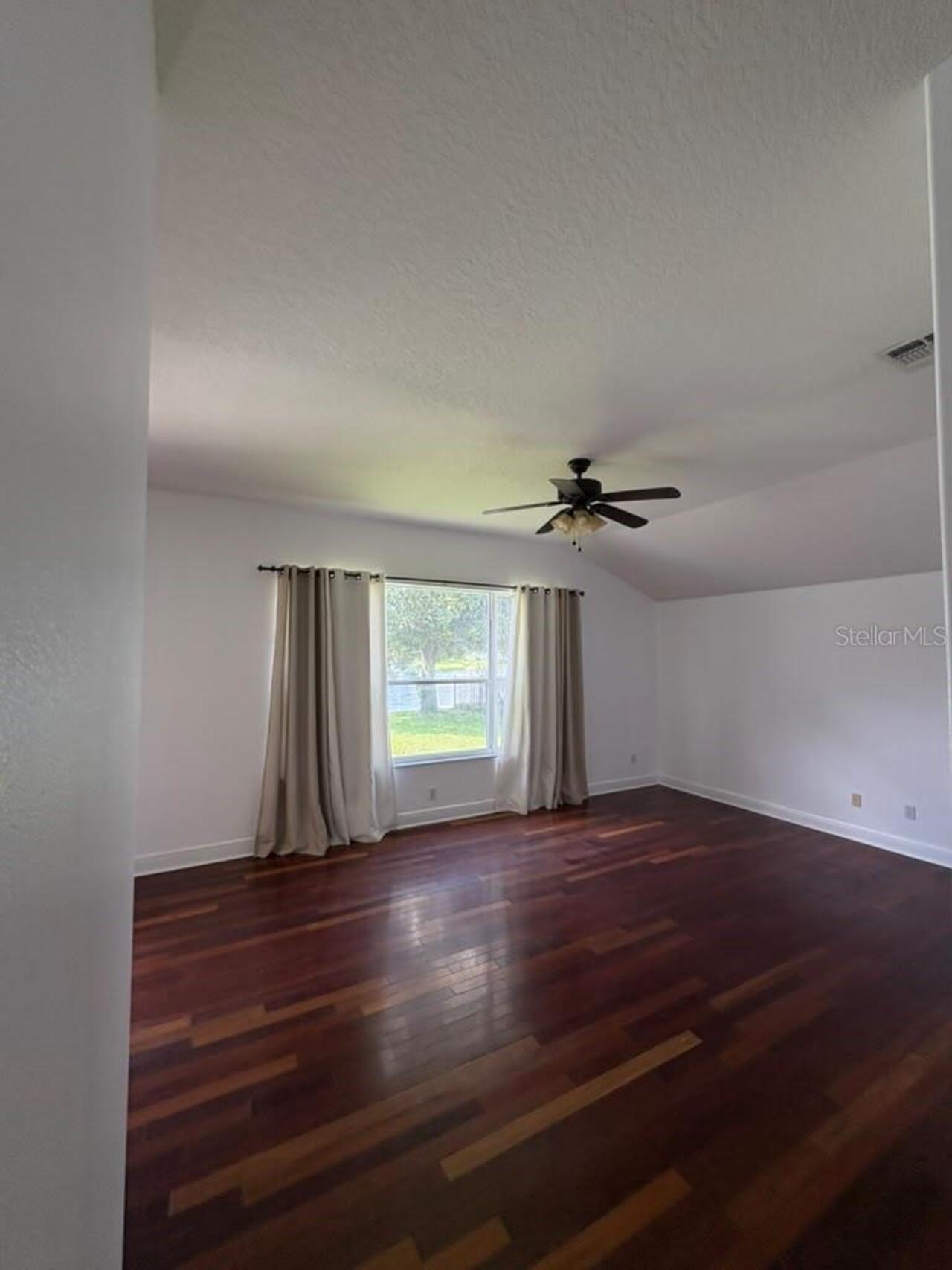 Listing Photo 20