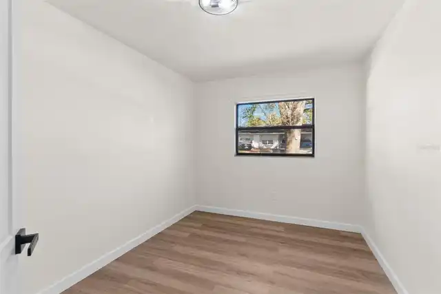 Listing Photo 20