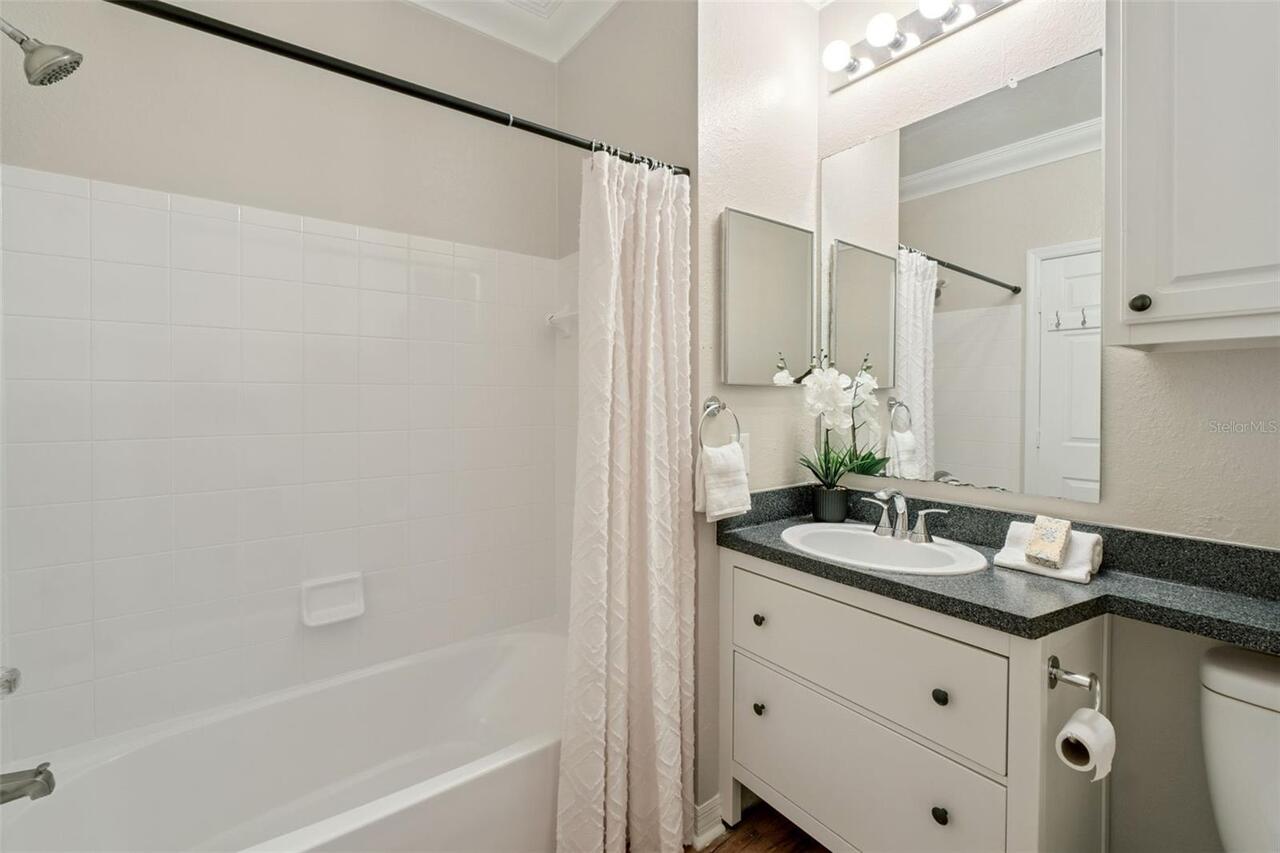 Listing Photo 16