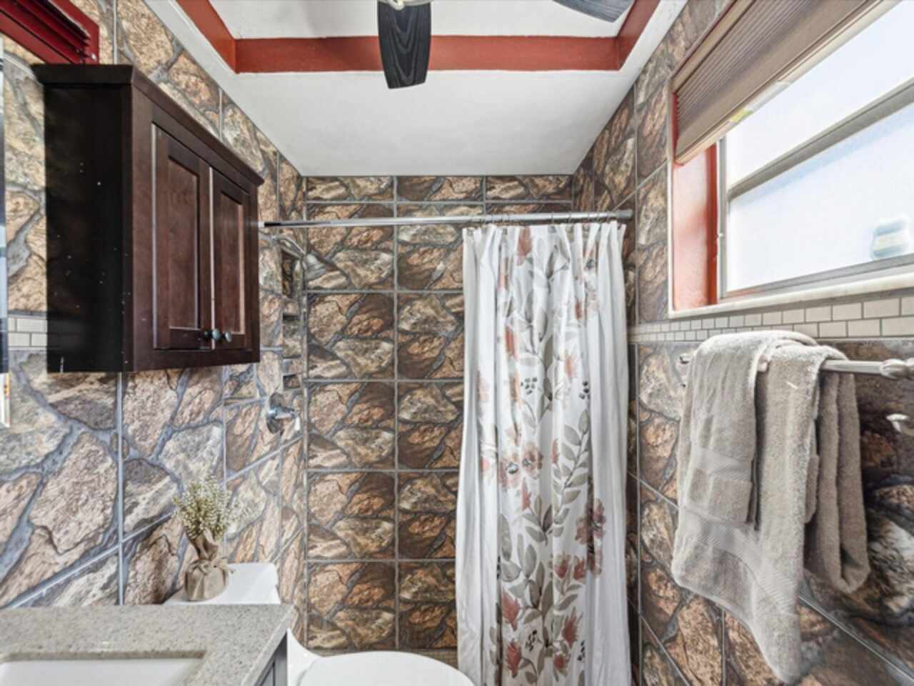 Listing Photo 20
