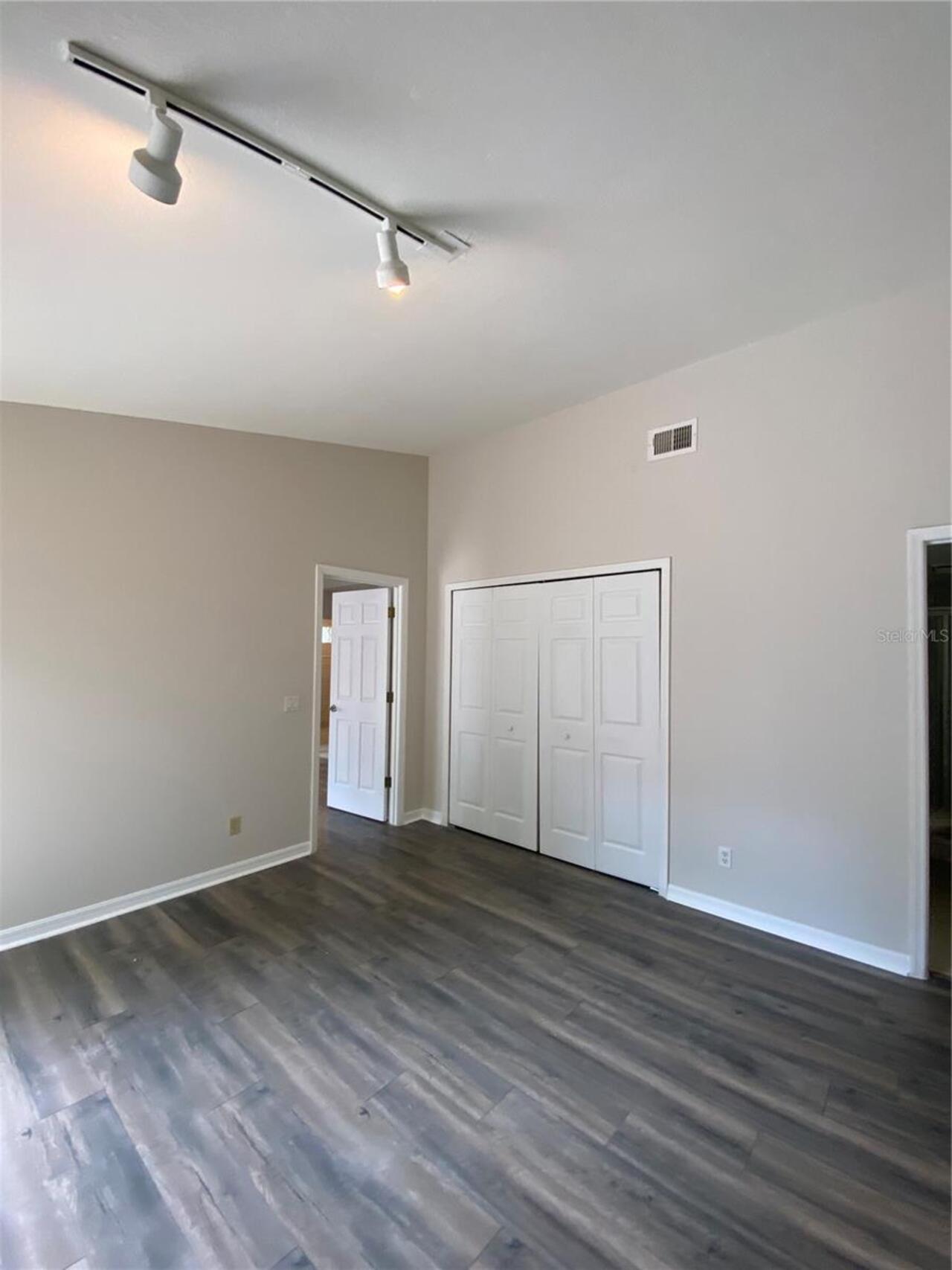 Listing Photo 20