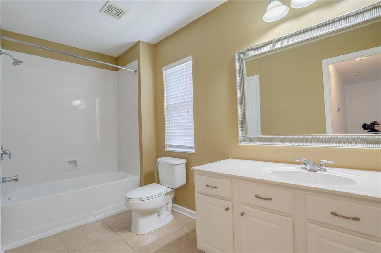 Listing Photo 12