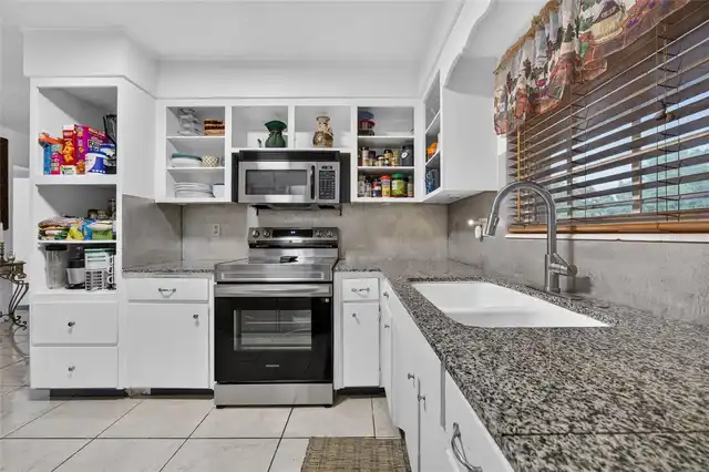 Listing Photo 9