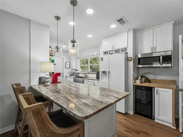 Listing Photo 9