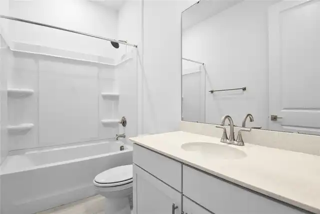 Listing Photo 8