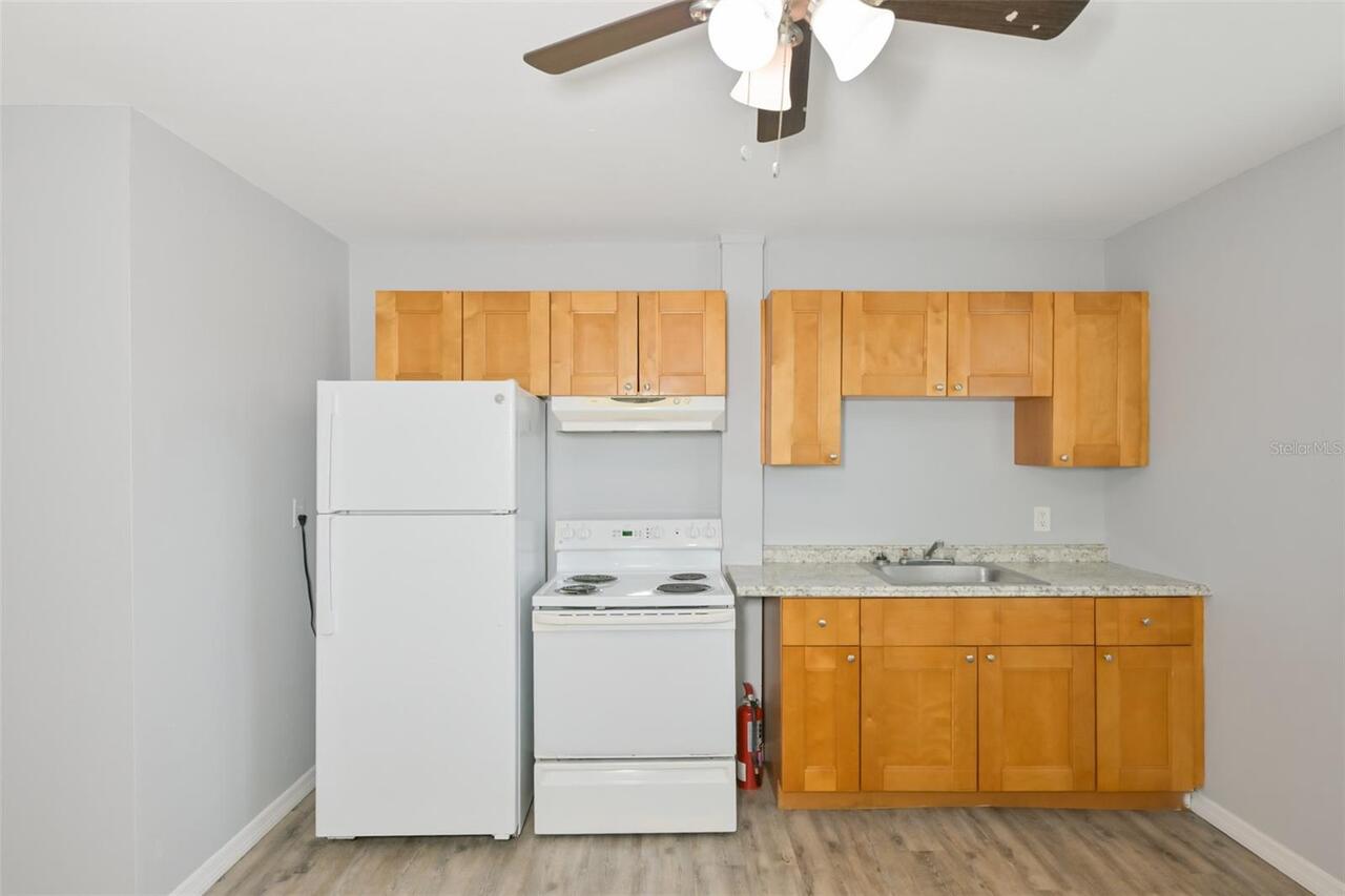 Listing Photo 12