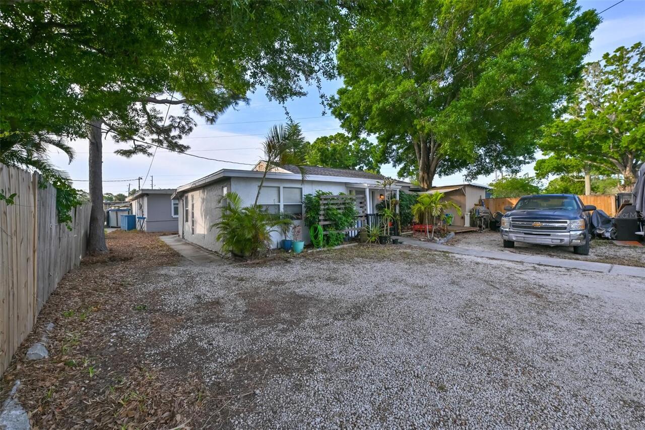 Listing Photo 17