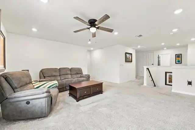 Listing Photo 16