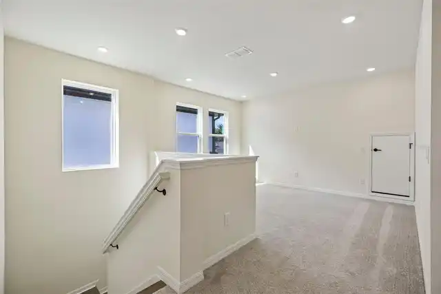 Listing Photo 34