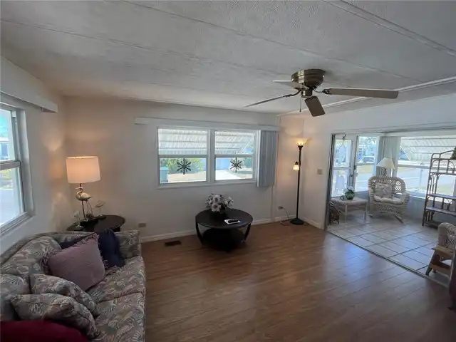 Listing Photo 9