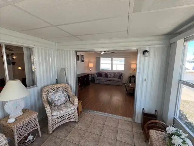 Listing Photo 11