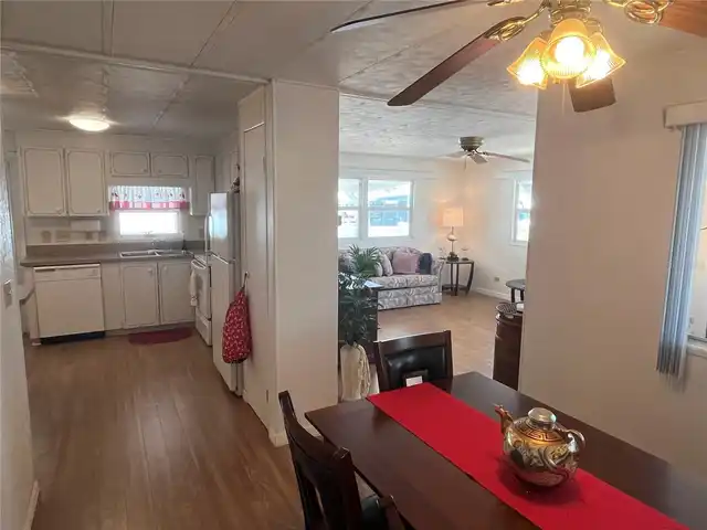 Listing Photo 15
