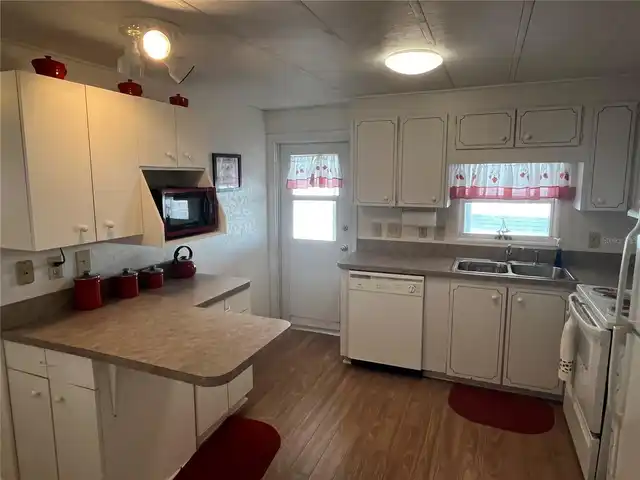 Listing Photo 17