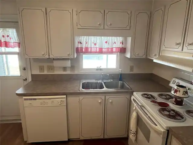 Listing Photo 18