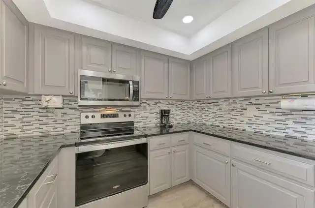 Listing Photo 16