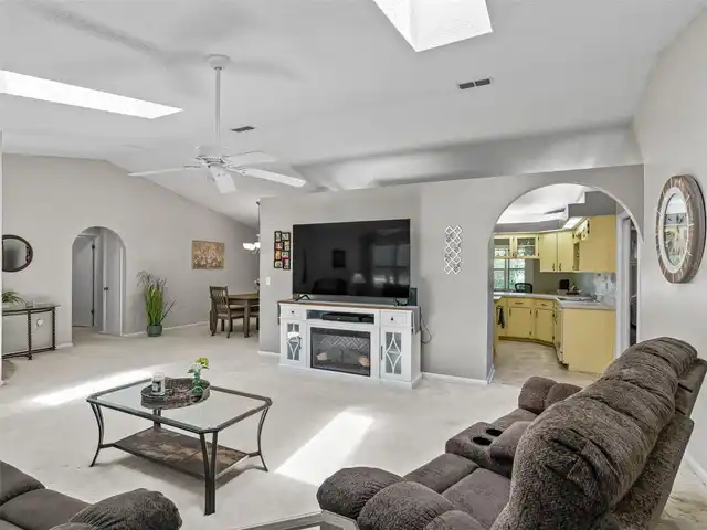 Listing Photo 23
