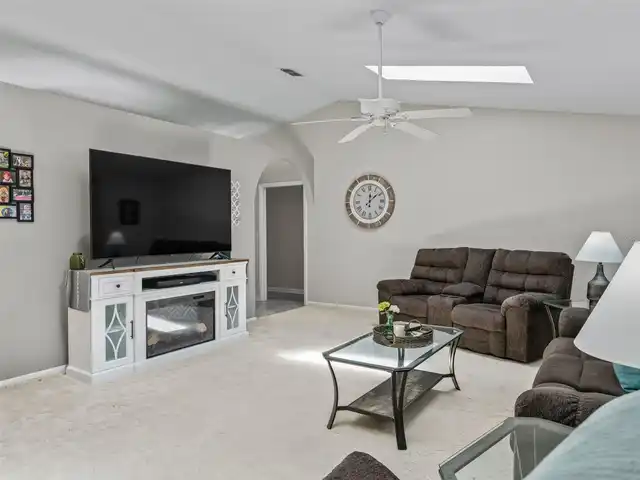Listing Photo 24