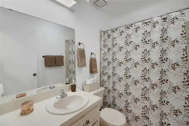 Listing Photo 43
