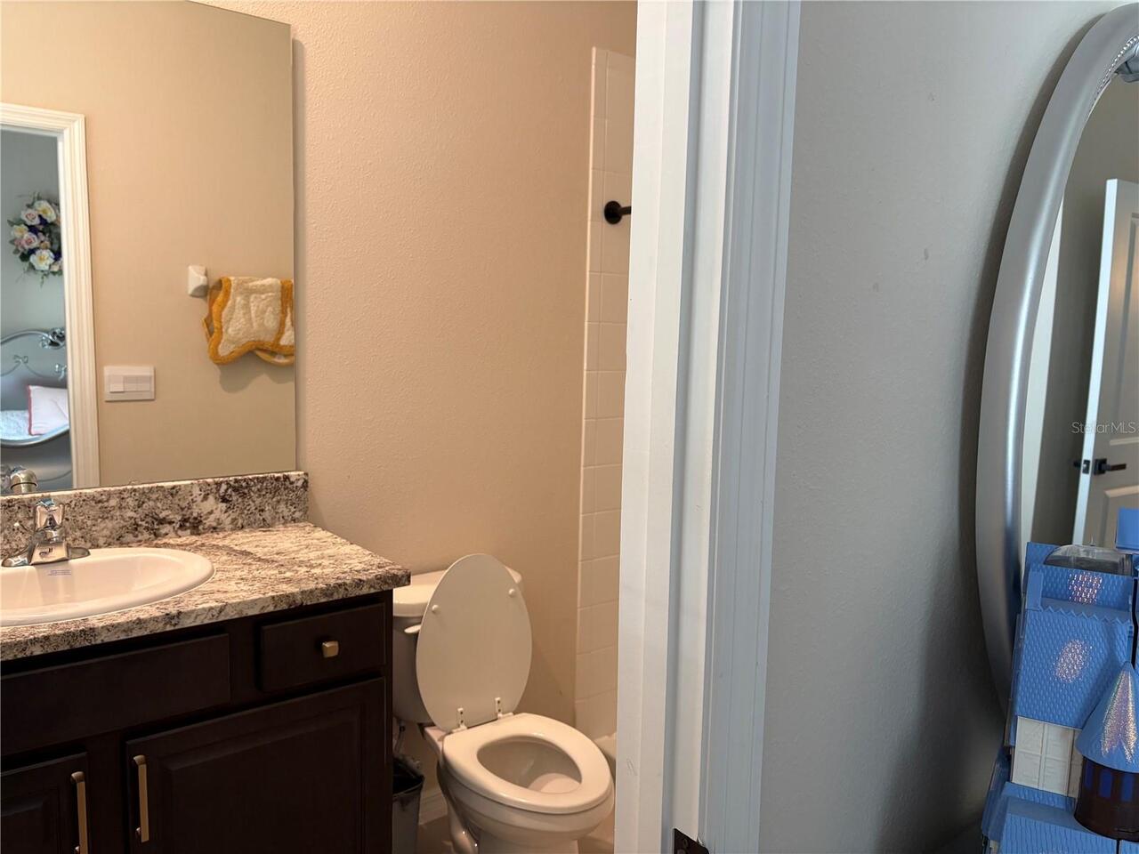 Listing Photo 12