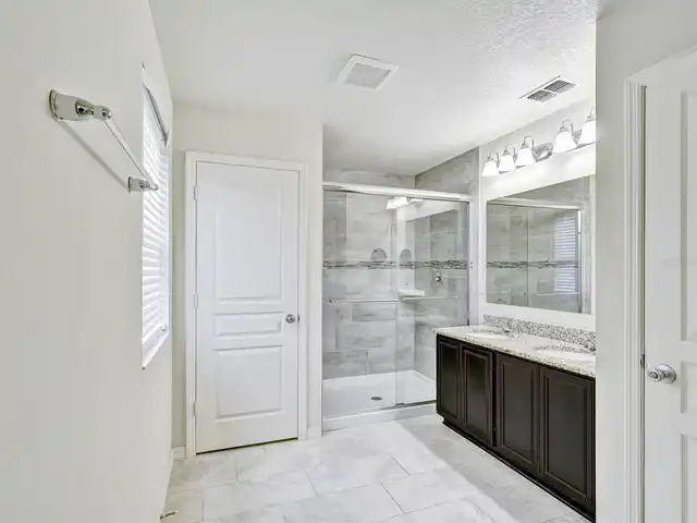 Listing Photo 37