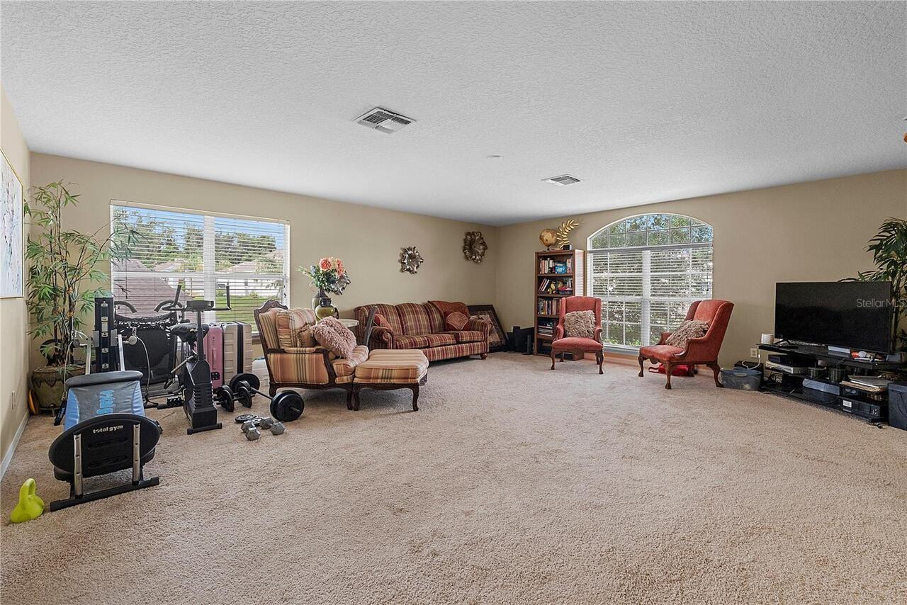 Listing Photo 14