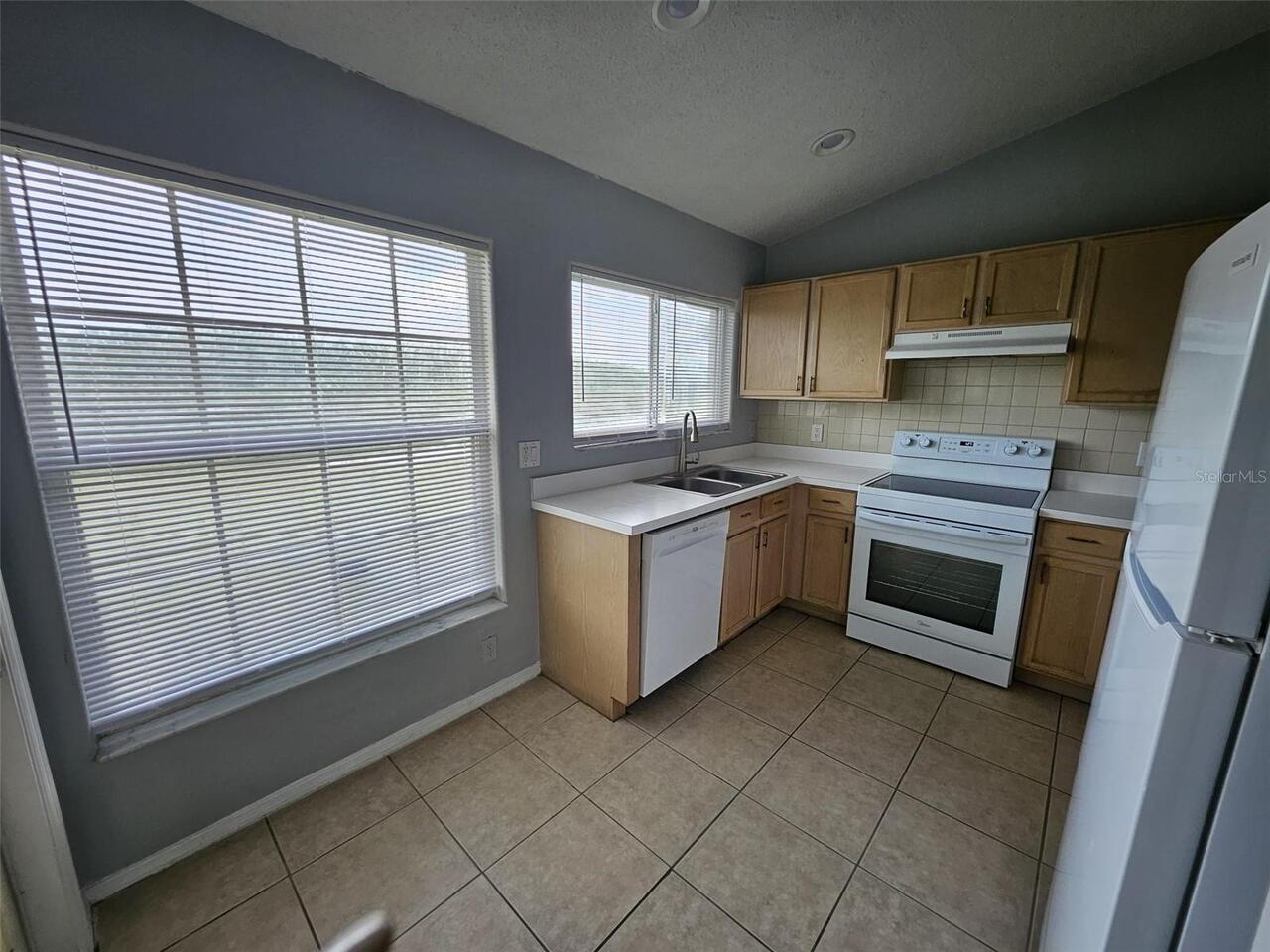 Listing Photo 8