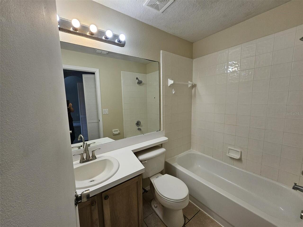 Listing Photo 12