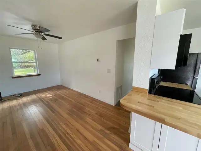 Listing Photo 10
