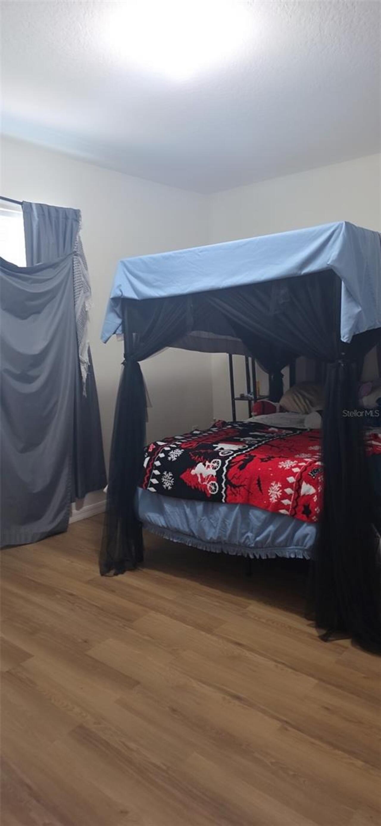 Listing Photo 12