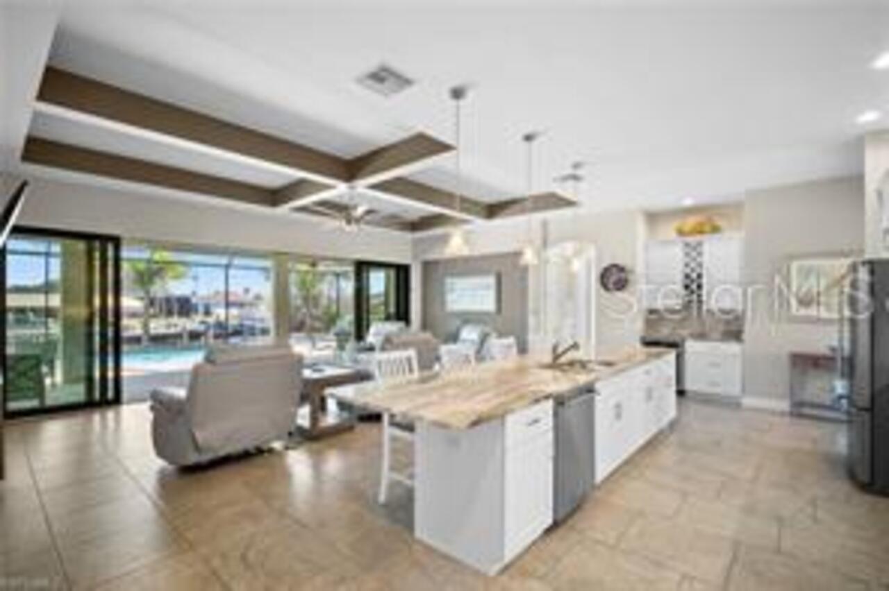 Listing Photo 12