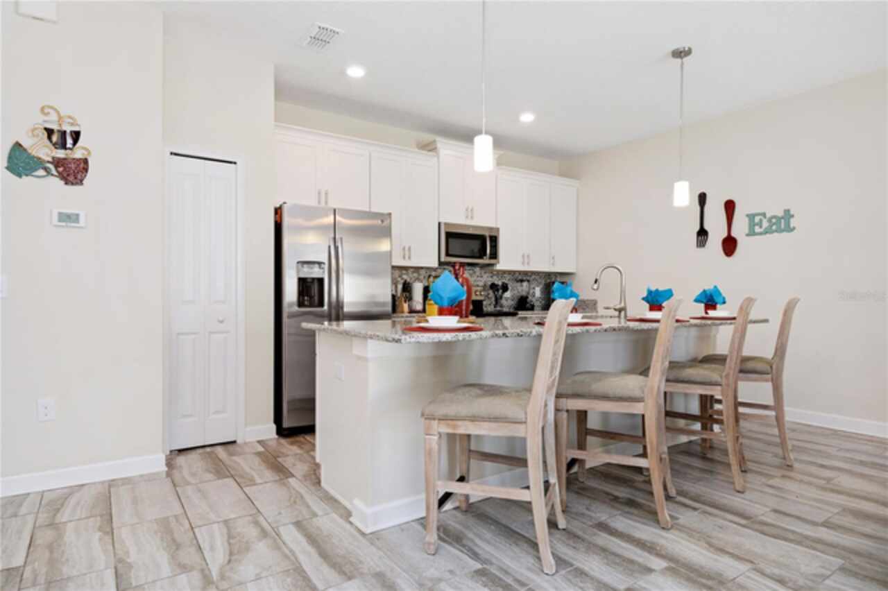Listing Photo 17