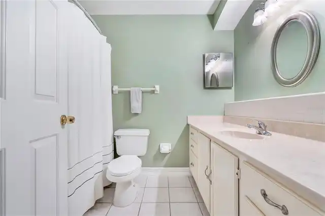 Listing Photo 12