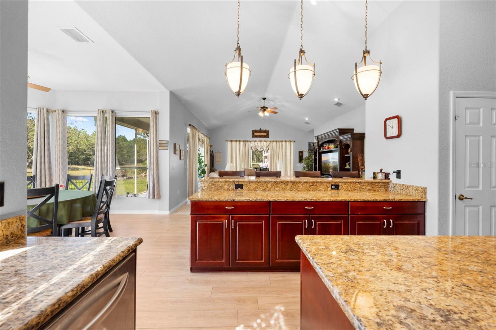 Listing Photo 19