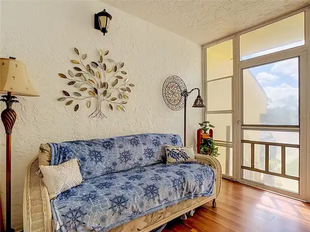 Listing Photo 7