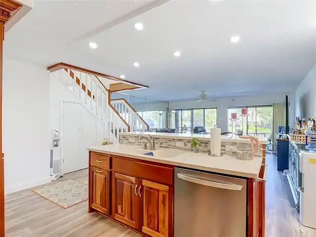 Listing Photo 16