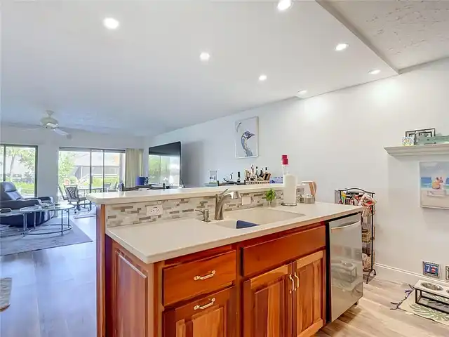 Listing Photo 17