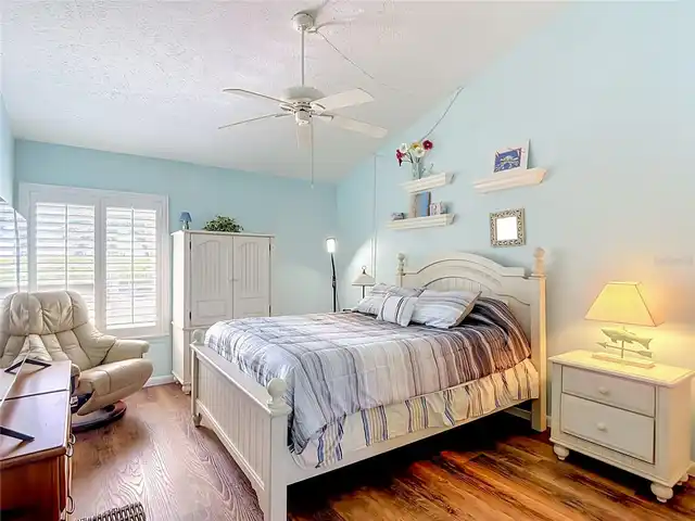 Listing Photo 34