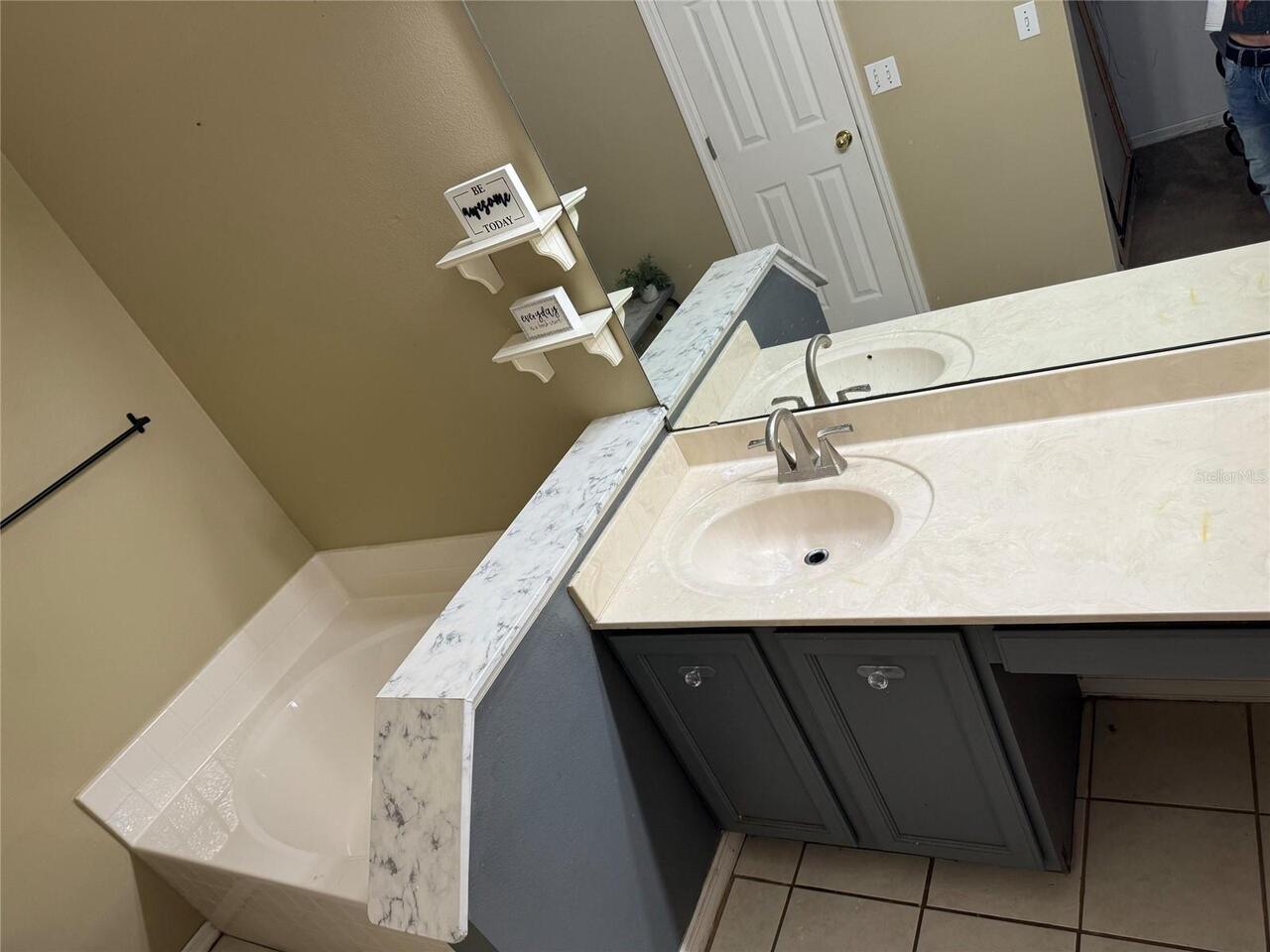 Listing Photo 9