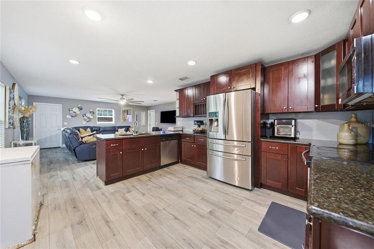 Listing Photo 10