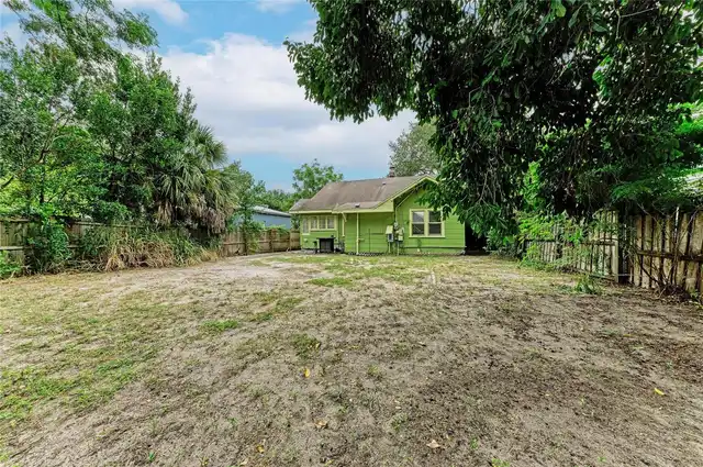 Listing Photo 10