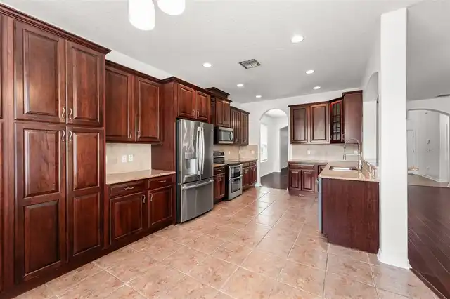 Listing Photo 7